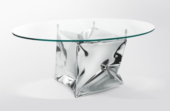 tavolo sbombato con piano in vetro