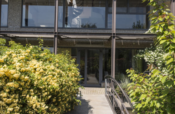 Esterno show room di Bonansea Home, lato 3